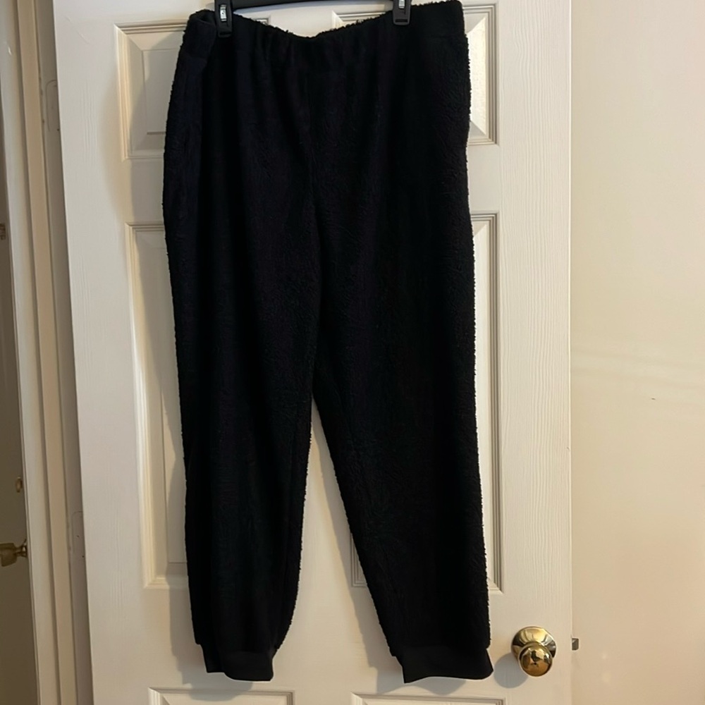 Secret Treasures Black Fluffy Joggers Size XXL/2XG (20)